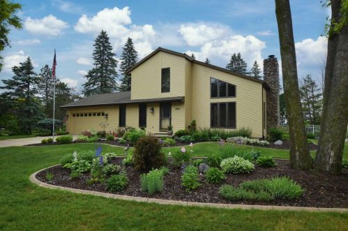 209 Trillium Cir, Green Bay WI  54313-4960 exterior