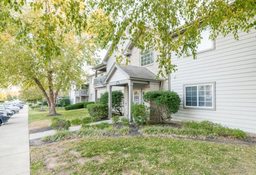 1305 Taxus Top Ln, Louisville KY 40243-2949 exterior