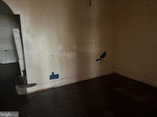 1270 Jackson St, Camden, NJ 08104-3526