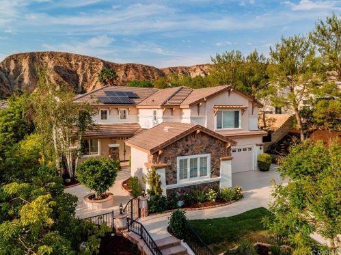17761 Heron Ln, Santa Clarita, CA 91387-6386