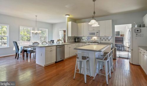 436 Spyglass Hill Dr, Charles Town WV  25414-4053 exterior