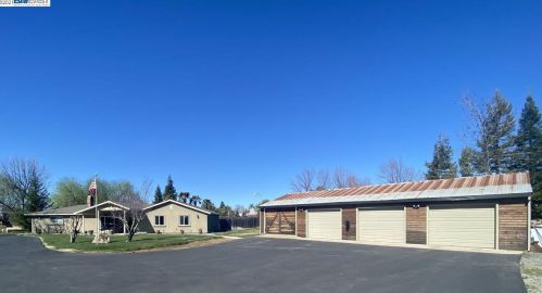 7235 Starkview Pl, Loomis, CA 95650-9449