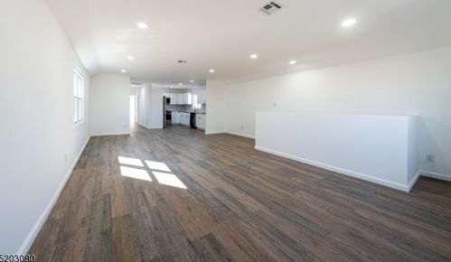 76 25th St, Bayonne NJ  07002-4937 exterior