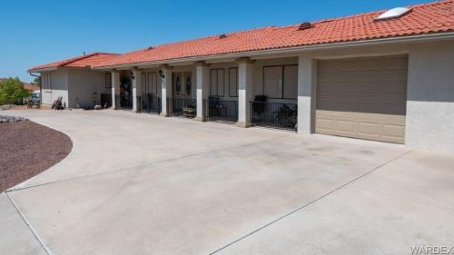 965 La Puerta Rd, Bullhead City, AZ 86429-7711