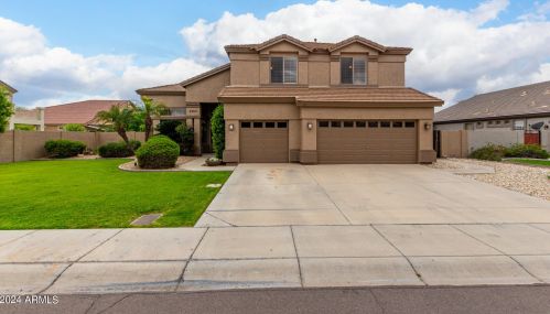 6963 Aurora Dr, Glendale, AZ 85308-9433