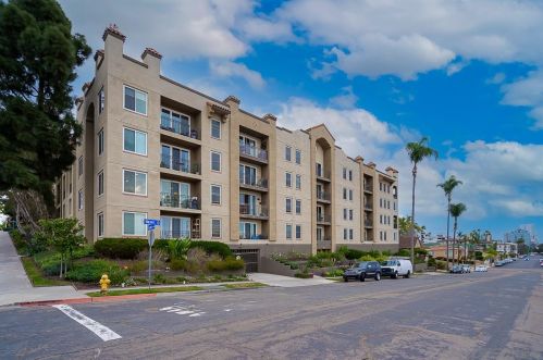 2445 Brant St, San Diego, CA 92101-1370