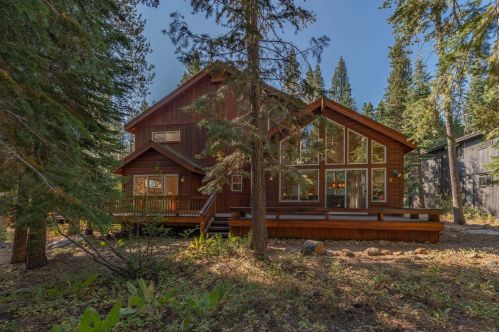 12113 Bernese Ln, Truckee, CA 96161-6032