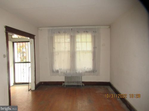 1519 D St, Washington, DC 20003-2439