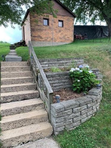 711 Darlington Ave, Jeannette, PA 15644-1334