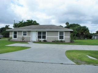 8622 68th Dr, Okeechobee, FL 34974-1417