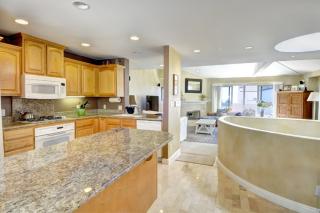 1011 Monterey Blvd, Hermosa Beach CA  90254-3783 exterior