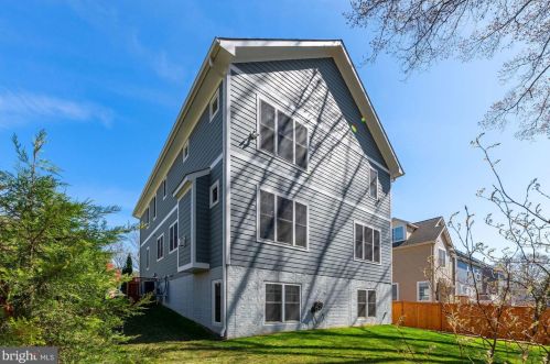 7413 Bethune St, Falls Church VA  22043-1316 exterior