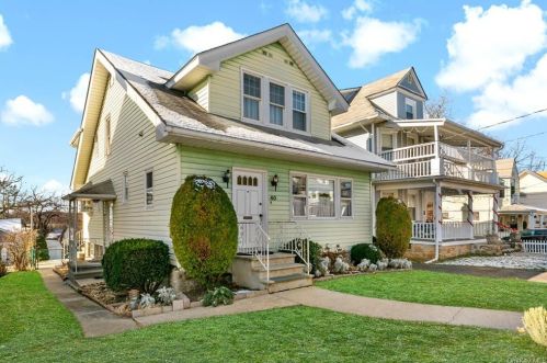 40 Dewey Ave, New Rochelle, NY 10801-1915