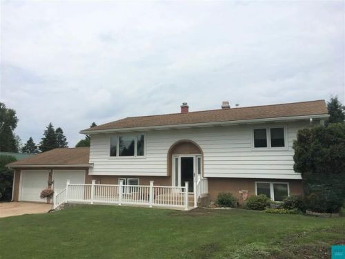 320 9 St, Chisholm MN  55719-1229 exterior