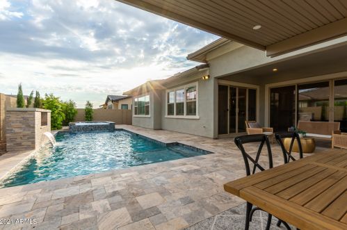 3731 Arabian Dr, Gilbert AZ  85296 exterior