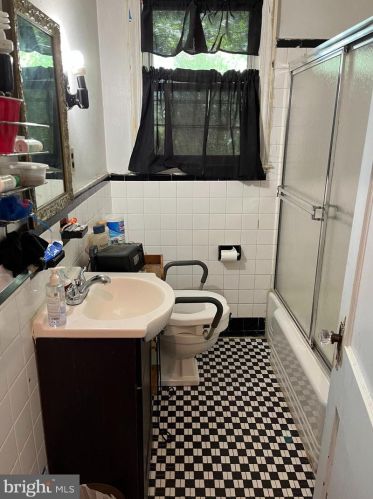 4112 Martin Luther King Jr Ave, Washington, DC 20032-1325