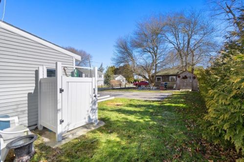 836 Point Judith Rd, South Kingstown RI  02882-5174 exterior