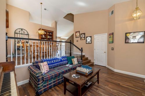 8686 White Peacock Way, Elk Grove CA  95624-3701 exterior