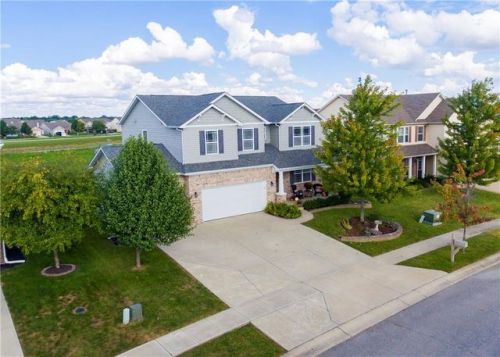 212 Elderberry Ct, Huntsville, IN 46064-5400