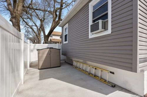 56 Edgewater Park, Bronx NY  10465-3505 exterior