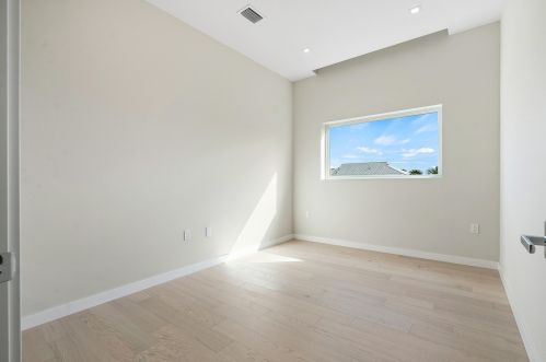 724 Lake Ave, Delray Beach FL  33483-5928 exterior