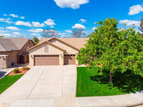 6813 Nettleton St, Bakersfield, CA 93312-6535