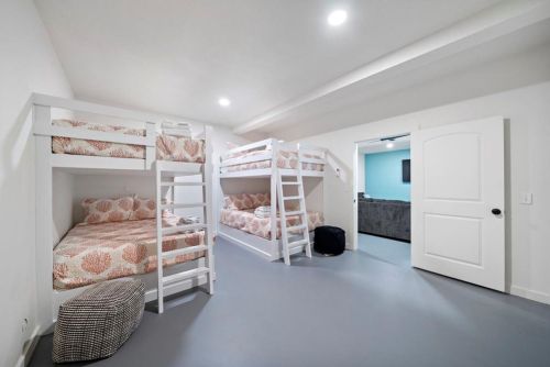 3610 Sealy St, Galveston TX 77550-4029 exterior