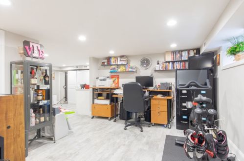 284 Passaic Ave, Nutley NJ  07110-2743 exterior