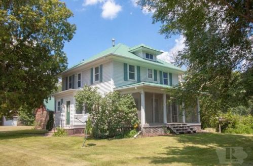 792 Quail Ave, Geneva, IA 50633-7536