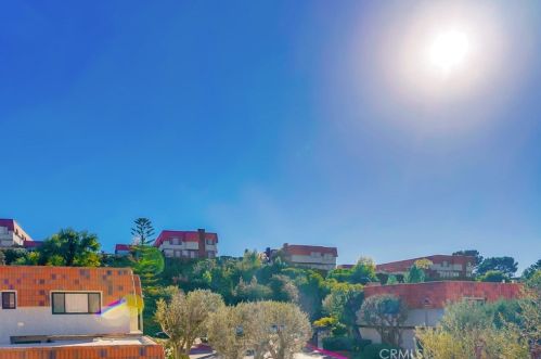 28022 Ridgebluff Ct, Rancho Palos Verdes CA  90275-7204 exterior