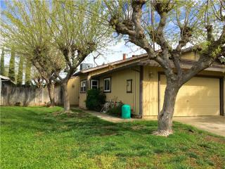 108 Muir Cir, Woodland CA  95695-5817 exterior