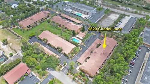 9820 Citadel Ln, Bonita Springs, FL 34135-4601