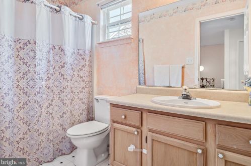 1528 Macintosh Way, Hummelstown PA  17036-8727 exterior