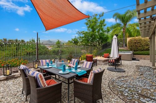 3745 Hollingsworth Rd, Altadena CA  91001-3857 exterior