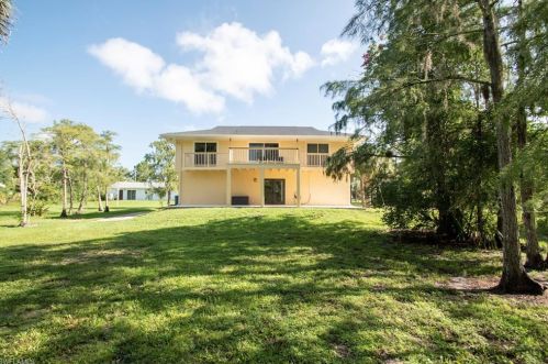 2940 4th Ave, Naples, FL 34120-4959