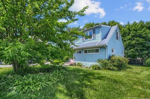 5 Manitou Trl, White Plains, NY 10603-3011