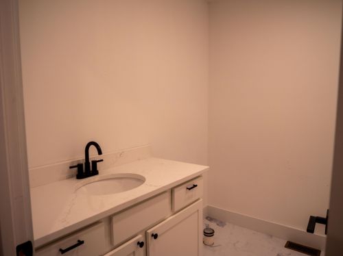 969 Grandview Rd, Albany NH  03818-7125 exterior