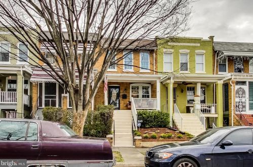543 24th St, Washington, DC 20002-4817