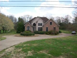 220 Riverbend Country Club Rd, Shelbyville, TN 37160-7217