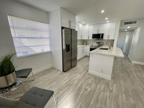 813 Burgundy Q, Delray Beach, FL 33484-5413