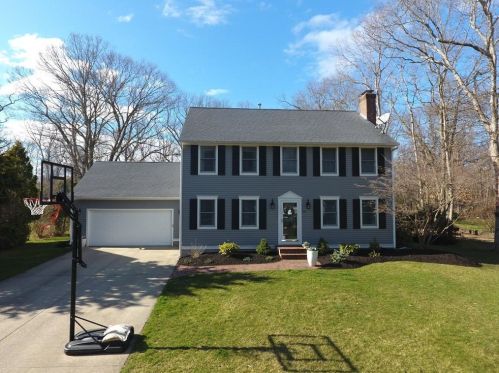 108 Olde Mill Ln, North Kingstown, RI 02852-1786