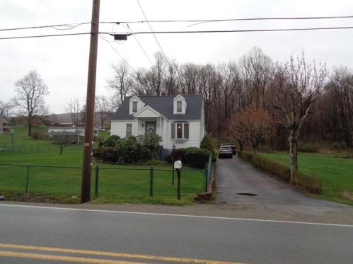 228 Hopwood Coolspring Rd, Hopwood, PA 15445-2228