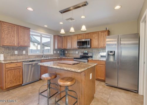 1019 Leslie Ave, San Tan Valley, AZ 85140-4102