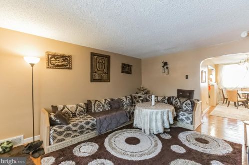 1092 Hopkins Ave, Manor PA  19036-1222 exterior