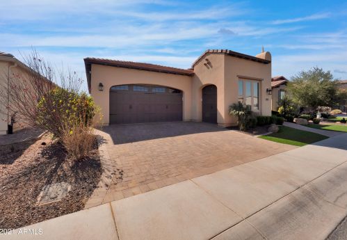 1175 Copper Holw, San Tan Valley, AZ 85140-5326