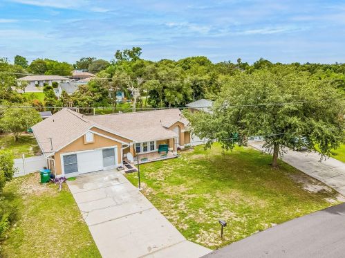 2073 Gallagher Ave, Deltona, FL 32725-3281