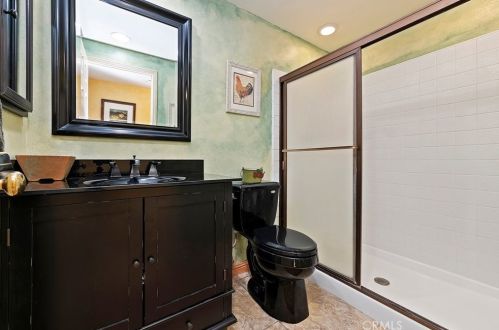 5807 Greens Dr, Riverside CA  92509-7327 exterior