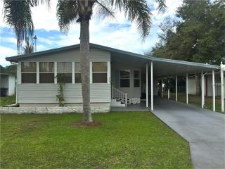 507 Lazy Lake Dr, Lakeland, FL 33801-6405