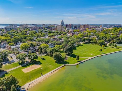 644 Johnson St, Madison WI 53703-1531 exterior