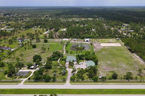 2400 Oil Well Rd, Naples, FL 34120-1471